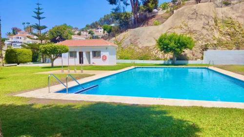 Velilla-Taramay House | Casa Los Pinos