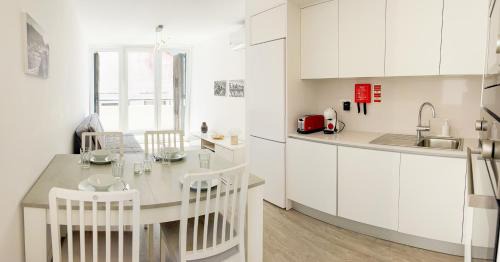 Sesimbra Apartment | Casa Luminosa - 160m to the beach, located in the Historical Center of Sesimbra