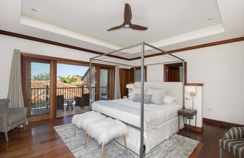 George Town House | Casa Luna 16 by Grand Cayman Villas & Condos