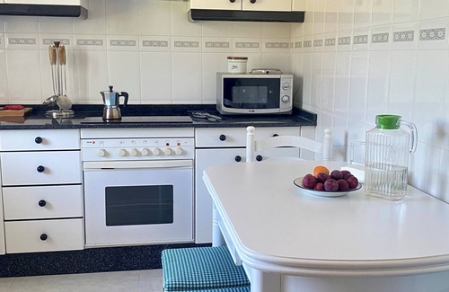 Souto Cottage | Casa Lupe – Country House with Garden & BBQ