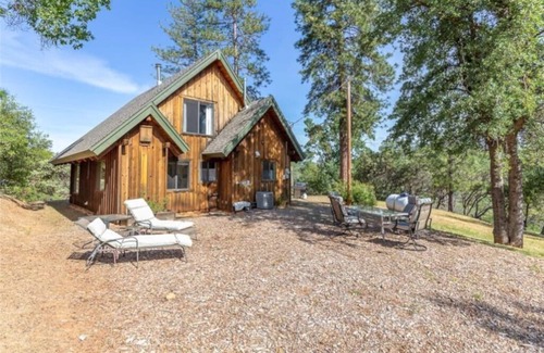 Midpines House | Casa Manzanita in Midpines! 26 miles to Yosemite!
