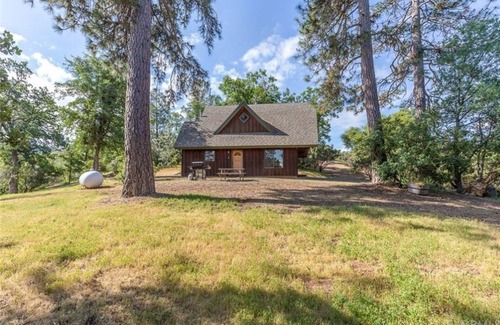 Midpines House | Casa Manzanita in Midpines! 26 miles to Yosemite!