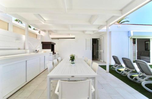 Maspalomas Ski Chalet | Casa Maspalomas private pool, Bbq and private parking