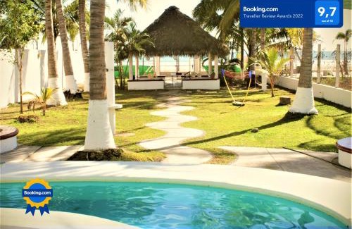 Aticama House | Casa Matanchen, privada a pie de playa