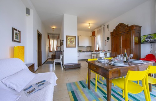 Rivoltella Apartment | Casa Michelangelo, Desenzano Del Garda, Italy