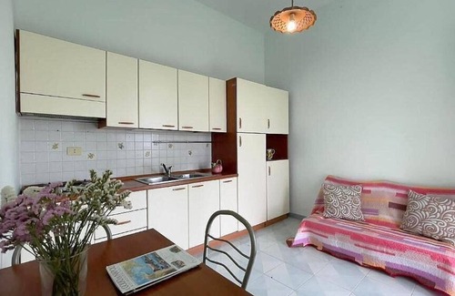 Marina di Puolo House | Casa Milli C: A cozy apartment situated on a promontory facing the sea.