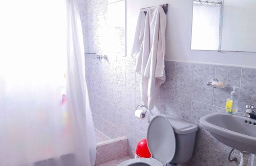 Cuenca House | Casa Miraflores ✔ For Families ✔ Lookout ✔Parking ✔ Quiet ✔