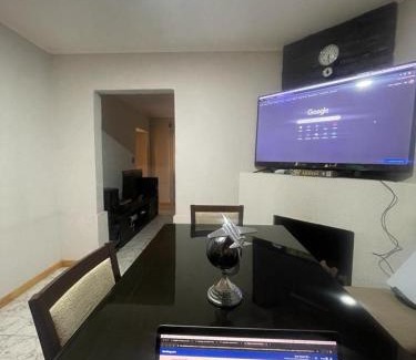 Cuadro Nacional House | Casa Moderna San Rafael - 2 DORMITORIOS Y SALA MULTIMEDIA CON YOUTUBE