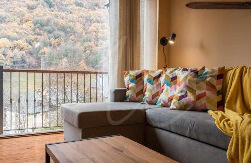 Las Bordas House | Casa Montjòia by SeaMount Rentals