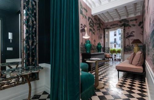 Rome City Centre Apartment | Casa Morgana - The Pantheon Balcony Suite