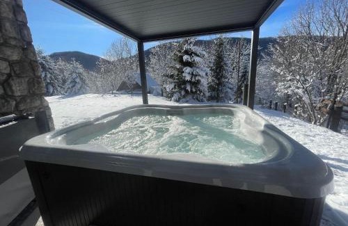 Mrkopalj Ski Chalet | CASA NATURA - charming chalet with hot tub