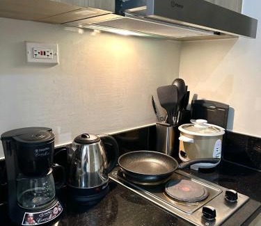Highway Hills Apartment | Casa ni Yanyan at Fame Residences