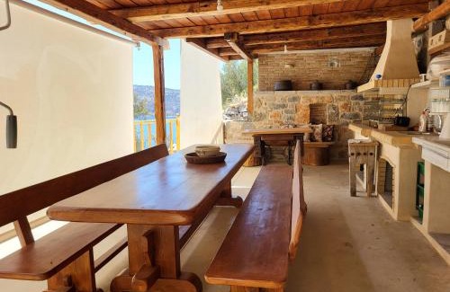 Karavostasi House | Casa Nostra Maisonette