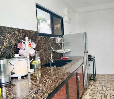 Alfonso House | Casa Pabugnaw Spacious Exclusive Vacation Home with Pool near Tagaytay