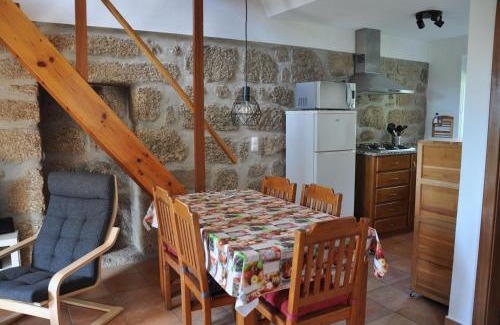Oliveira do Hospital House | Casa-Palmeira-Quinta-da-Encavalada-relaxing-holiday-house-with-beautiful-view-and-swimmingpool