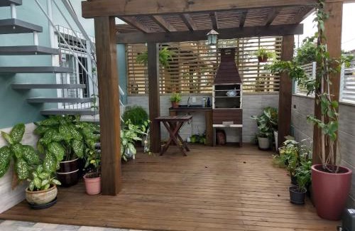 Vargem do Bom Jesus House | Casa Para Temporada com um dormitório