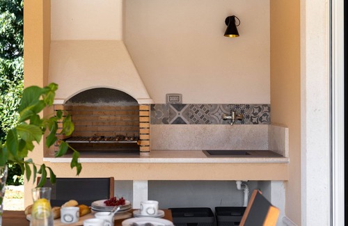 Zupanici House | Casa Piano in a calm village enveloped by nature