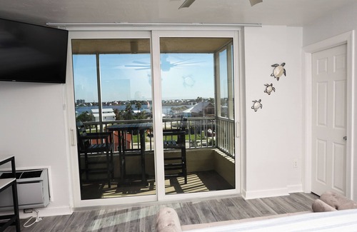 Fort Myers Beach Resort | Casa Playa Beach Resort