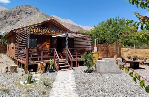 Vicuna House | Casa Puente con Tinaja privada en Rivadavia