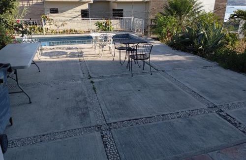Tequesquitengo House | Casa rústica en zona dorada Cerca zona hoteles restaurantes y tiendas Casa privada con Muchas habitaciones