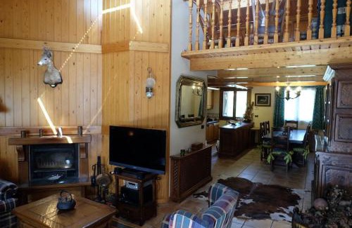 Biescas Ski Chalet | Casa rústica familiar en los Pirineos