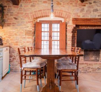 Suvereto Apartment | Casa Raffaella 2 Tuscan charm in medieval Suvereto