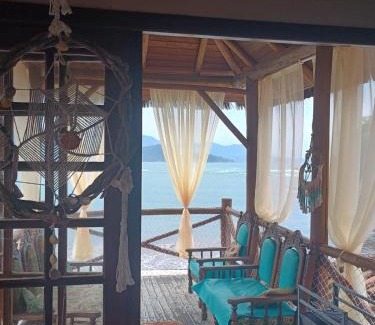Trindade House | Casa Refugio da praia trindade