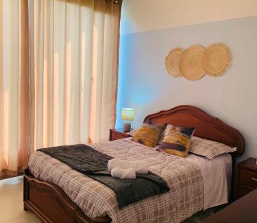 Loja House | Casa-Refugio Del Sol