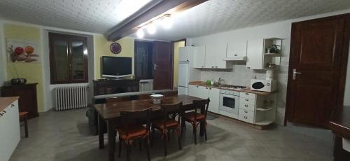 Dongo House | Casa Regina