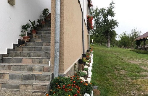 Calinesti House | Casa Relax
