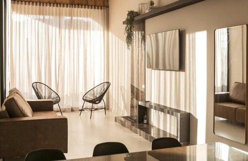 Nova Esperanca House | Casa Requinte, 4 suítes , piscina II