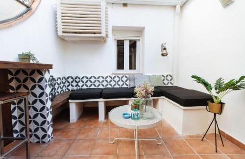 La Goleta Apartment | Casa Riad met Privé Patio