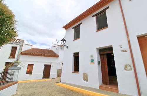 La Nava House | Casa Rio y Jara by SIERRA VIVA