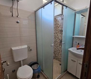 Gjerana House | Casa ROBI - Apartments & Suites