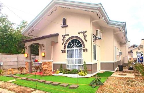 Dauis Apartment | Casa Rosalia - solar powered