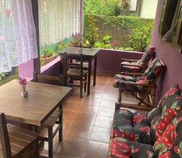 Campo Alegre Apartment | Casa roxa