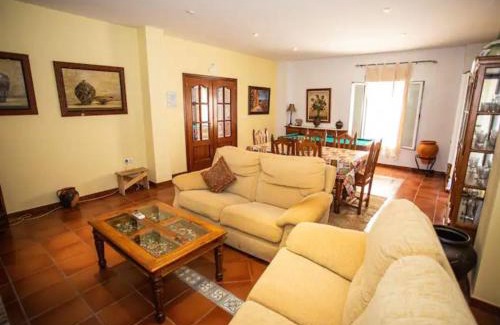 Torre de Miguel Sesmero House | Casa Rural El Valle