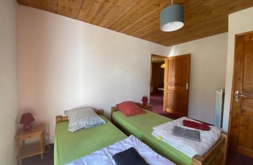 Molines-en-Queyras Bed & Breakfast | CASA-Salon Bocca di Rosa suite pour 6 personnes