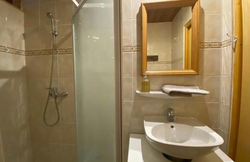 Molines-en-Queyras Bed & Breakfast | CASA-Salon Bocca di Rosa suite pour 6 personnes