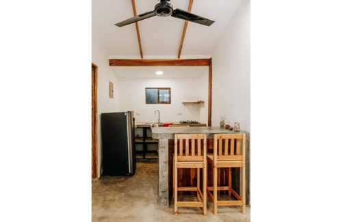 Manzanillo House | Casa Sewö - 2bed/1ba - A/C - Surrounded by Nature