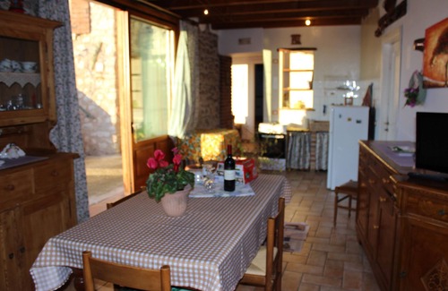 Albisano Apartment | Casa Silvia II near Torri del Benaco