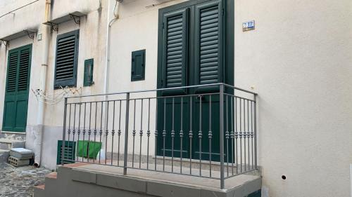 Ustica Apartment | Casa Spaziosa al centro di Ustica