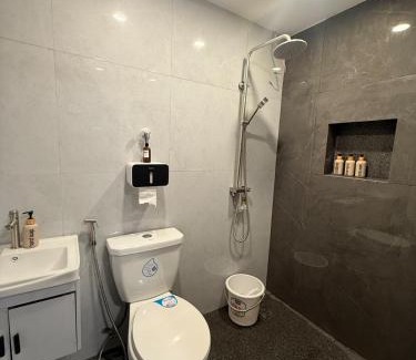 San Mateo Apartment | Casa Tres - home in San Mateo