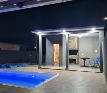 Guaratuba House | Casa uma quadra do mar