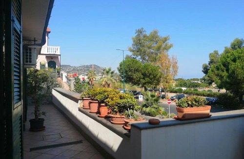 Imperia House | Casa Valeria splendida terrazza vista mare