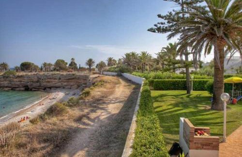 Vinaros House | Casa Vesalia a 1a línea de mar con AA y Wi-Fi.