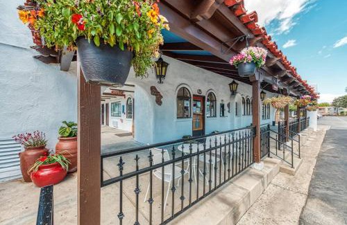 Port Hueneme Hotel | Casa Via Mar Inn, an Ascend Collection Hotel