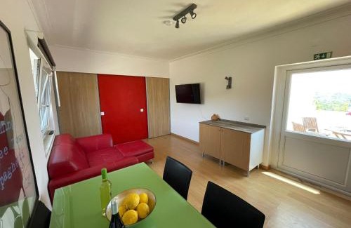 Brotual House | Casa vista dos cerros