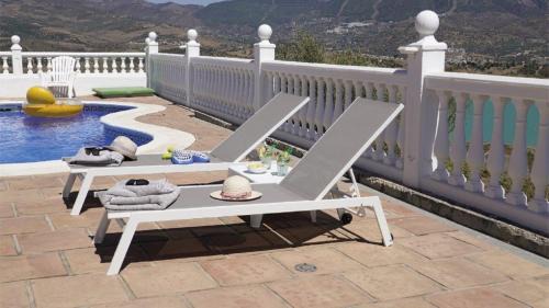 Vinuela Villa | Casa VIVAndalusia Centrally located villa with private pool, breathtaking views by Rentasunnyplace