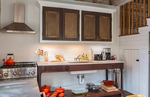Harleston Village House | Casa Zoë | Historic Garden Carriage House CHS